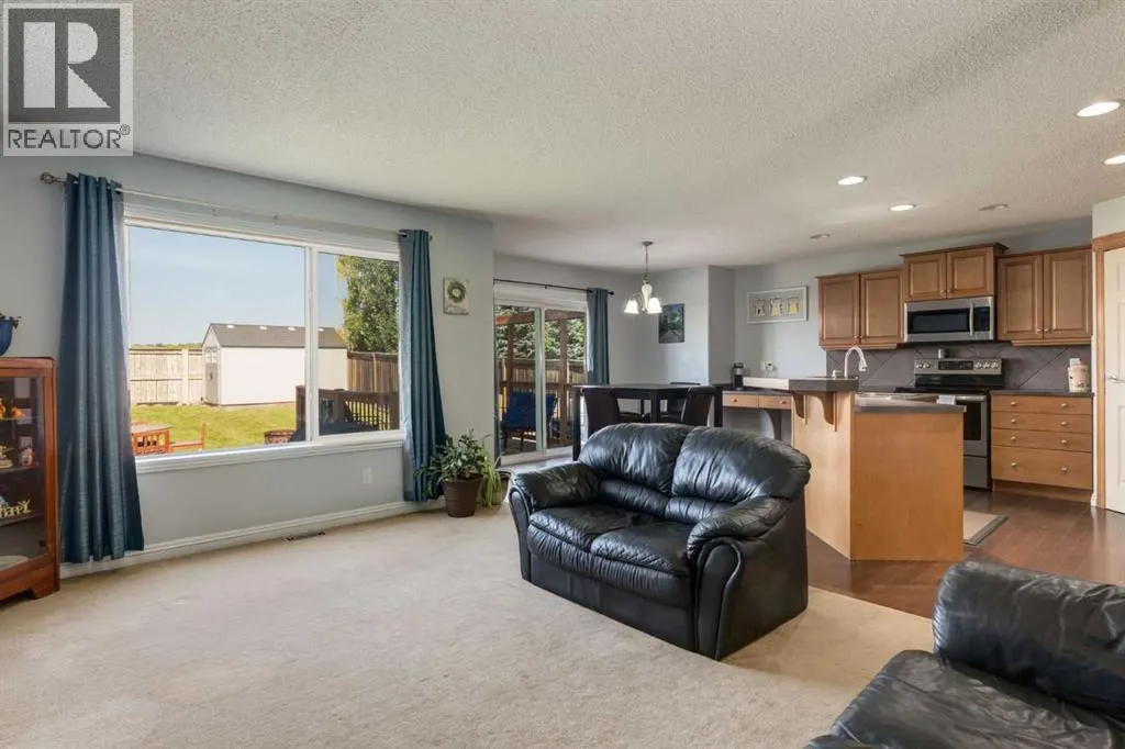 270 Royal Oak Court NW