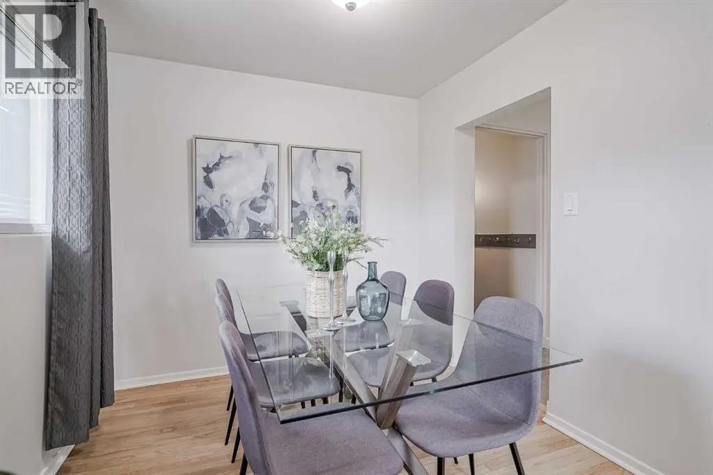 52 Hogarth Crescent SW