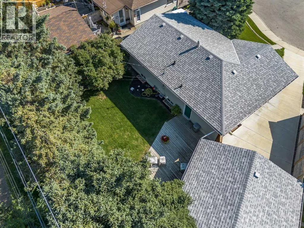 52 Hogarth Crescent SW