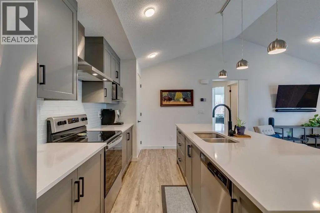 3402, 100 Walgrove Court SE