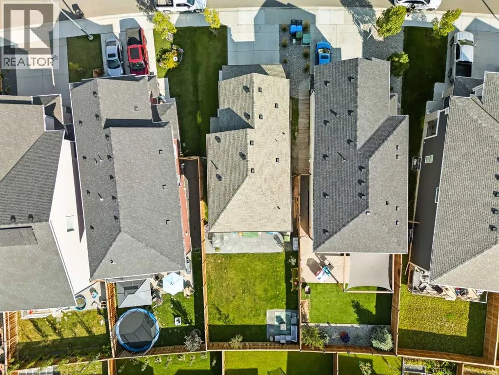66 Magnolia Terrace SE