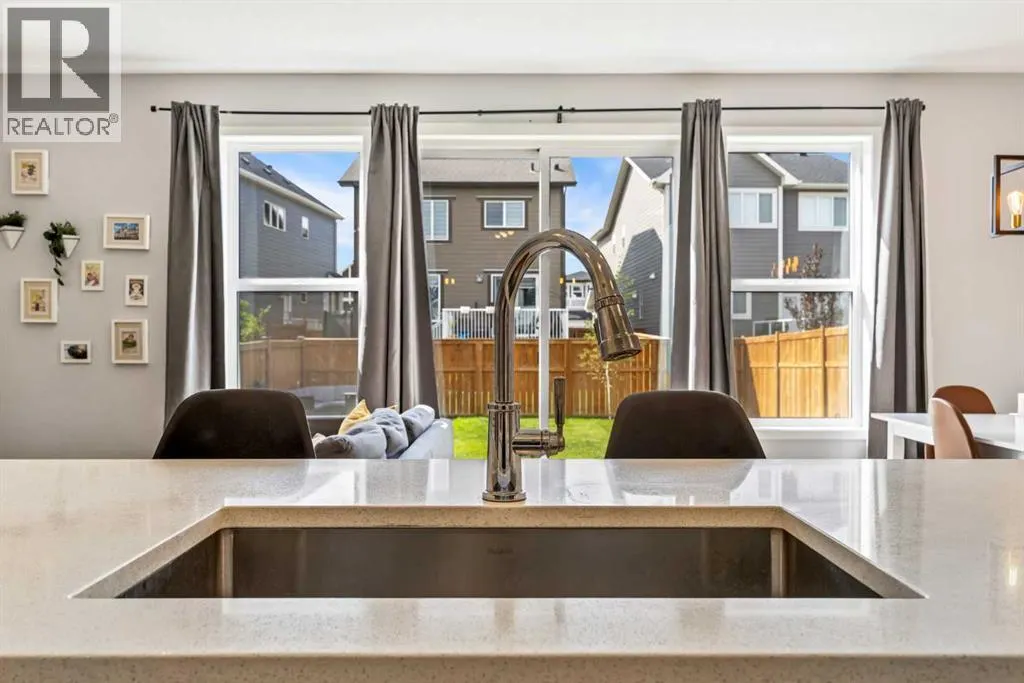 66 Magnolia Terrace SE