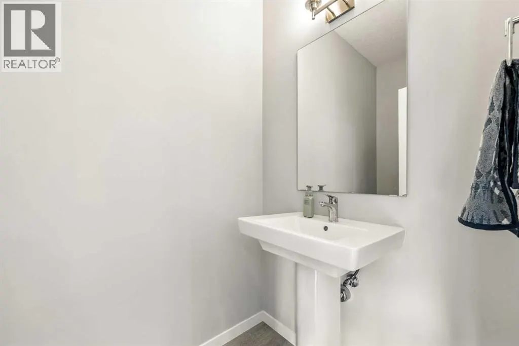 66 Magnolia Terrace SE
