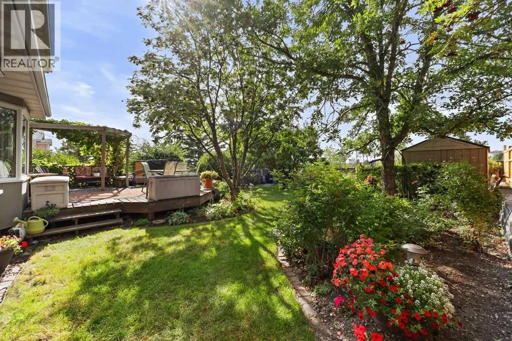 100 Hawkfield Crescent NW