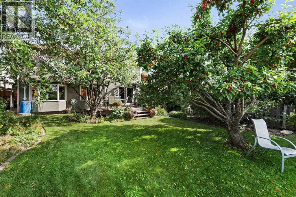 100 Hawkfield Crescent NW