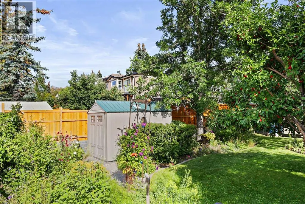 100 Hawkfield Crescent NW