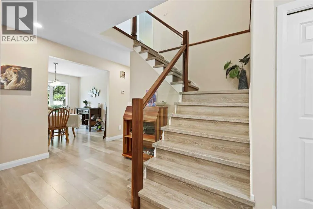 100 Hawkfield Crescent NW