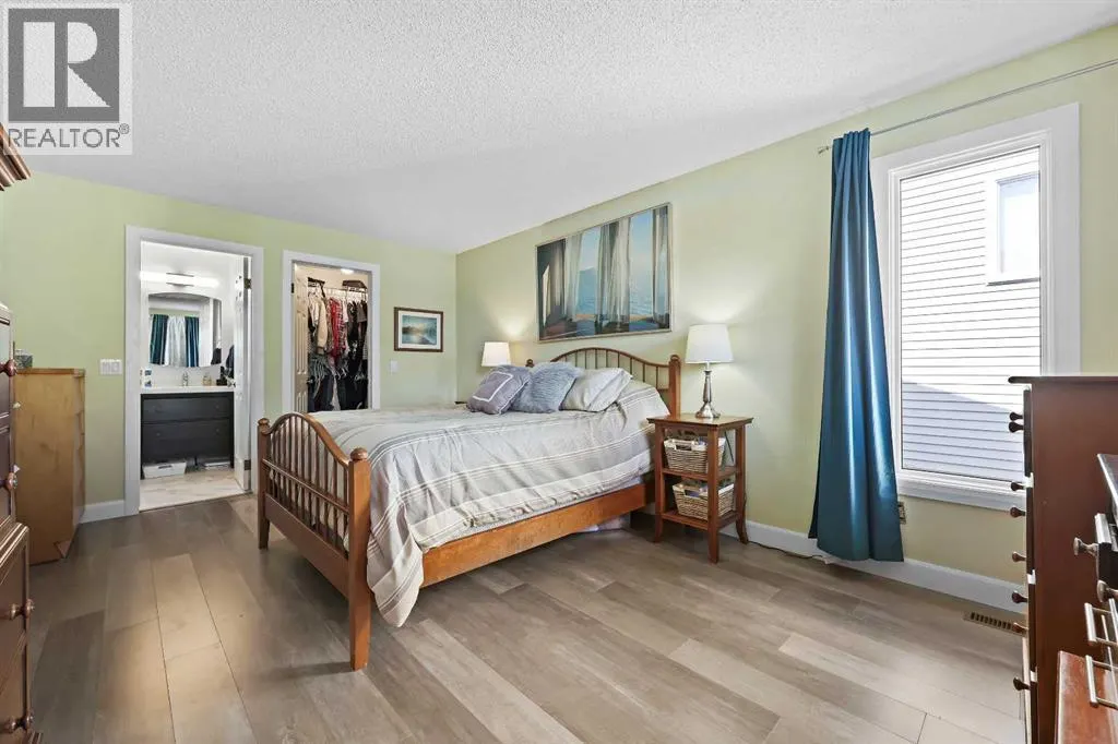 100 Hawkfield Crescent NW