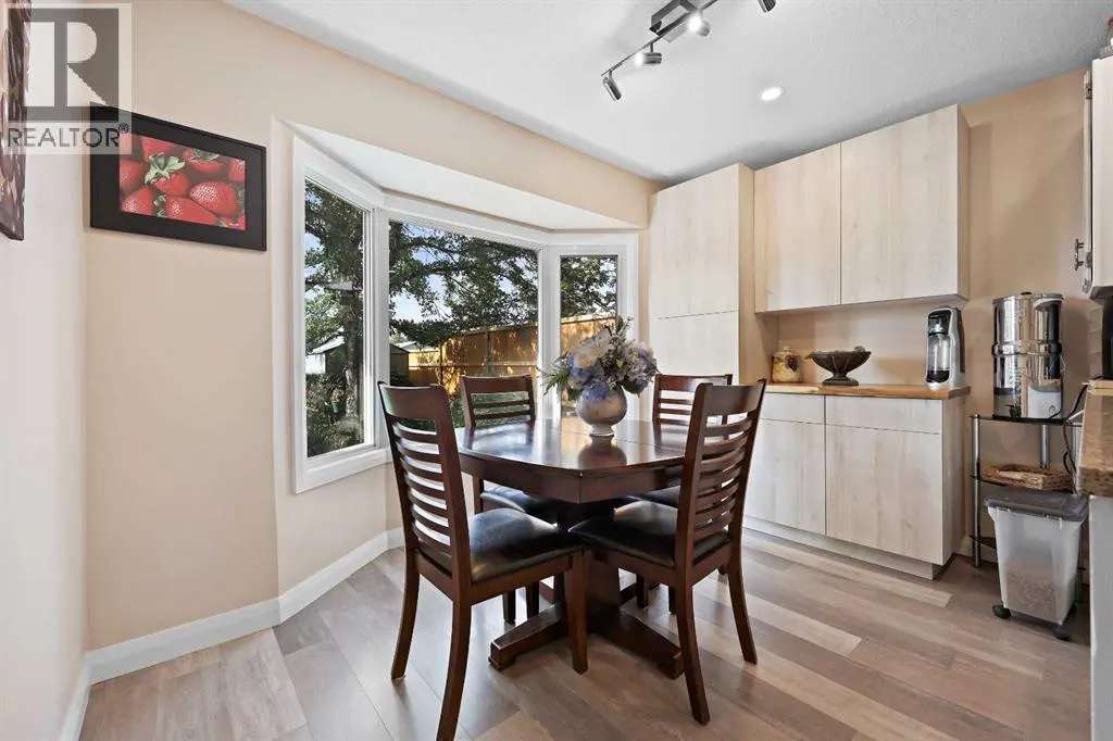 100 Hawkfield Crescent NW