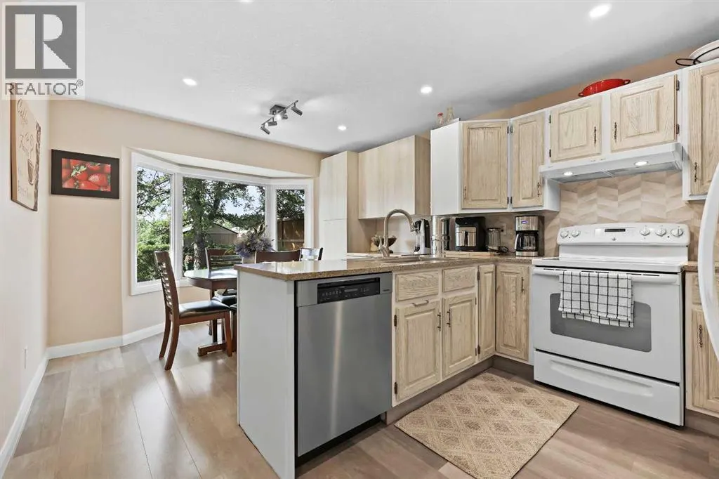 100 Hawkfield Crescent NW