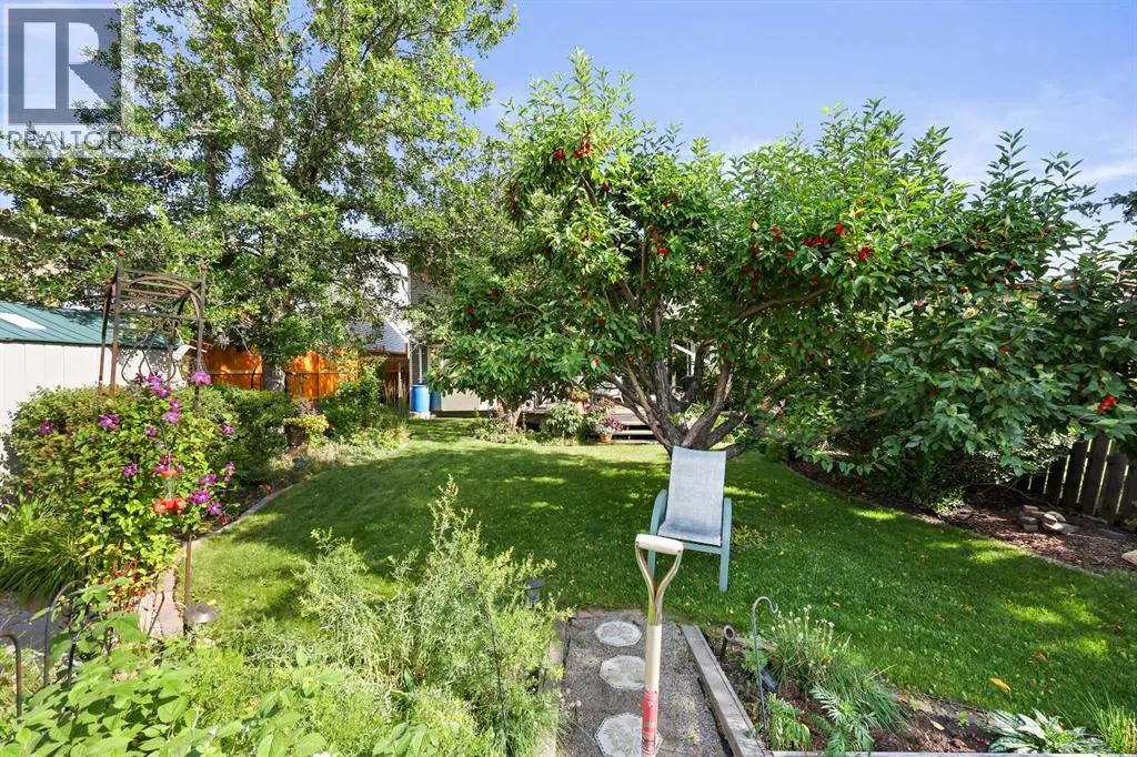100 Hawkfield Crescent NW