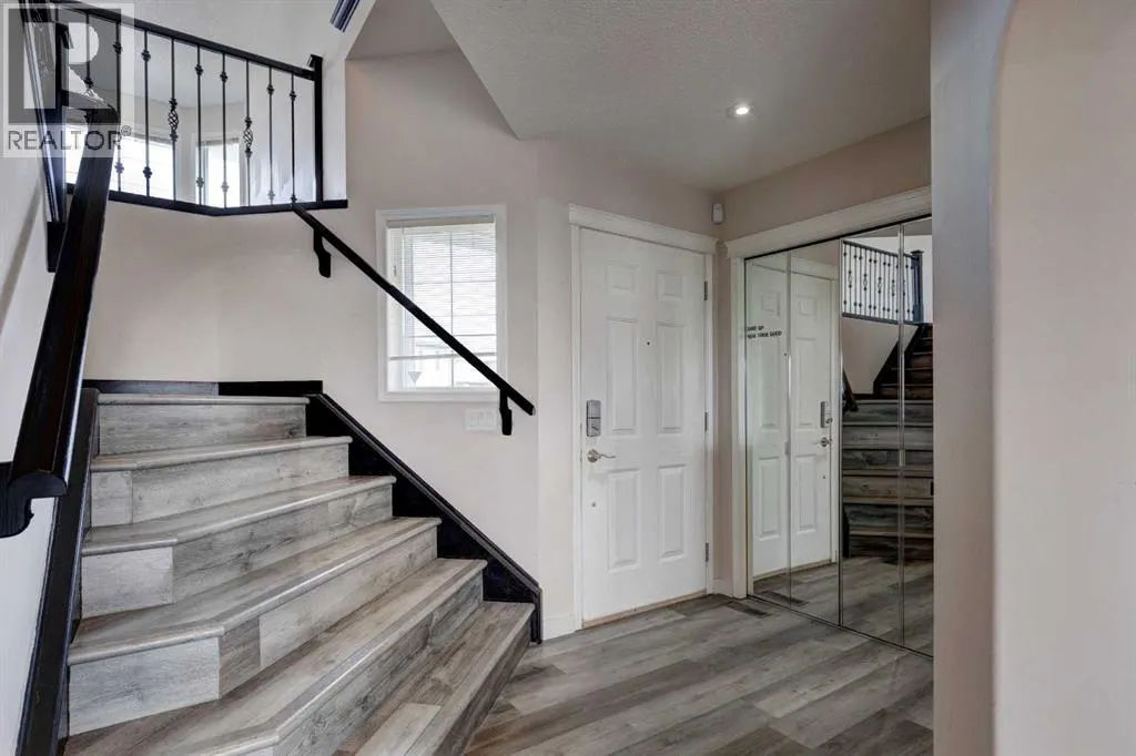 194 Somerglen Way SW