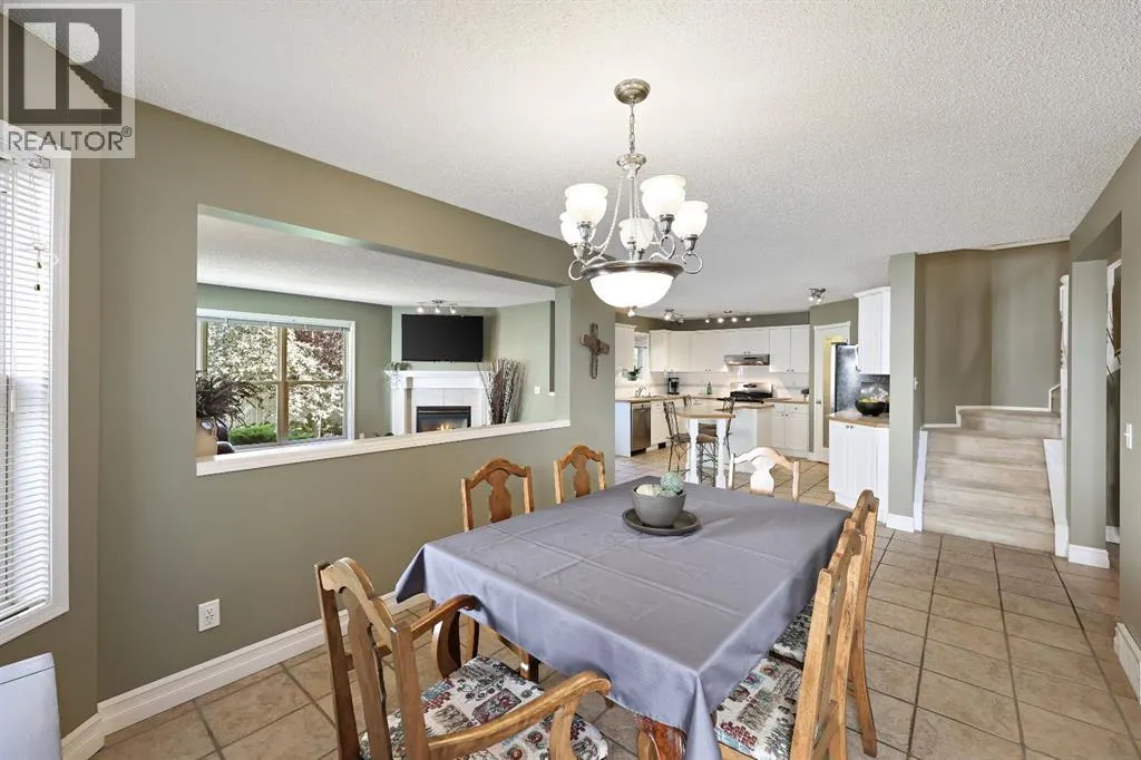 100 Lakeview Cove