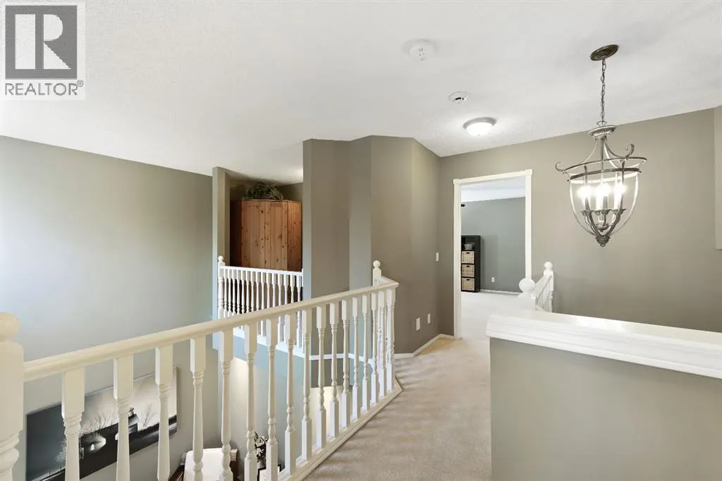 100 Lakeview Cove