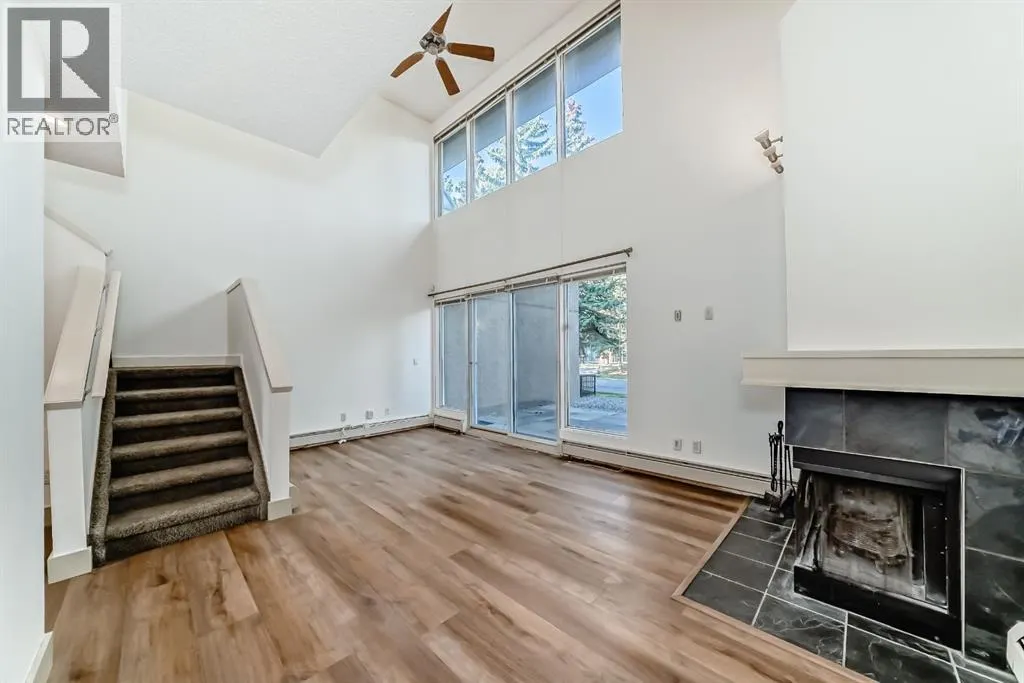 8, 220 Village Terrace SW