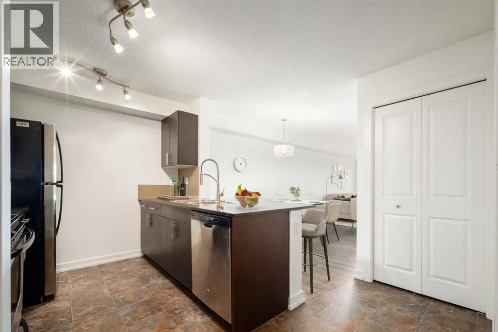 1211, 625 Glenbow Drive