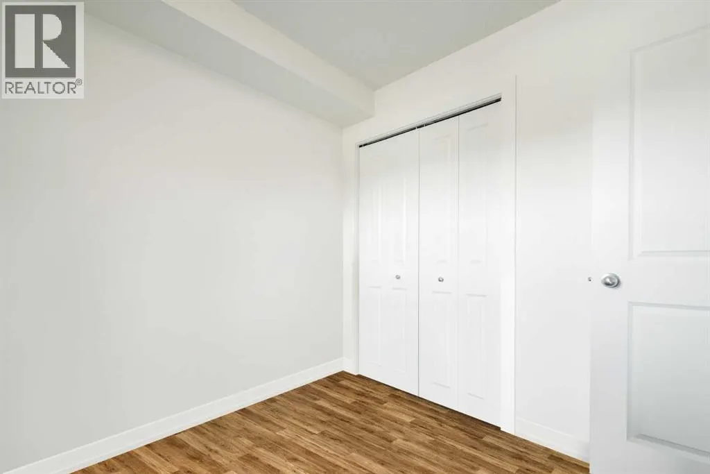 1211, 625 Glenbow Drive