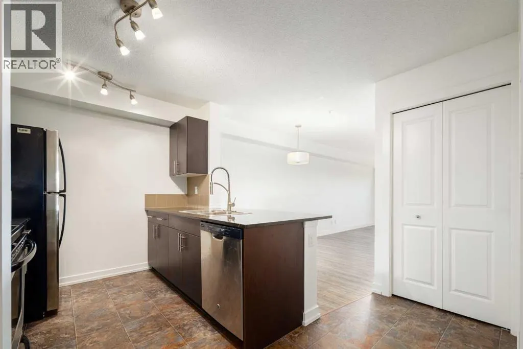 1211, 625 Glenbow Drive