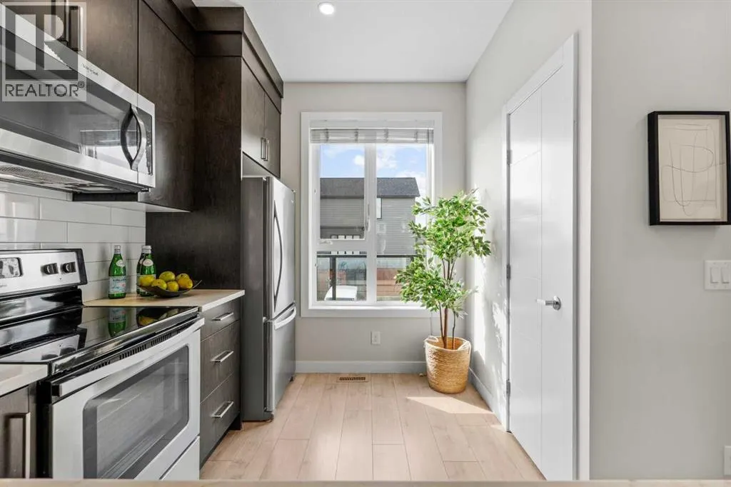 414 Drake Landing Wynd