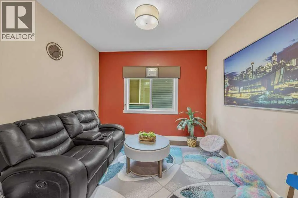 283 Baywater Way SW