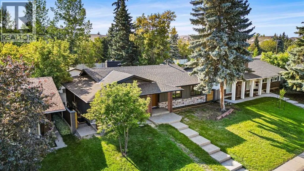 240 Lake Bonavista Drive SE
