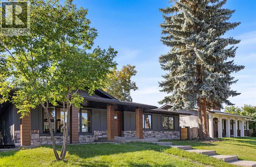 240 Lake Bonavista Drive SE