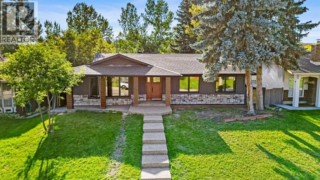 240 Lake Bonavista Drive SE