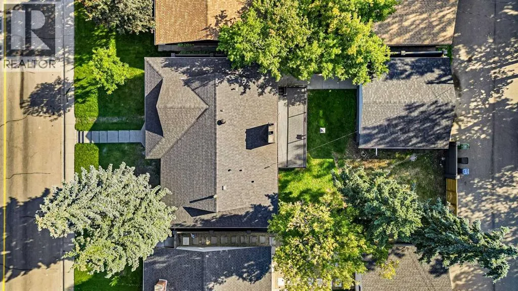 240 Lake Bonavista Drive SE