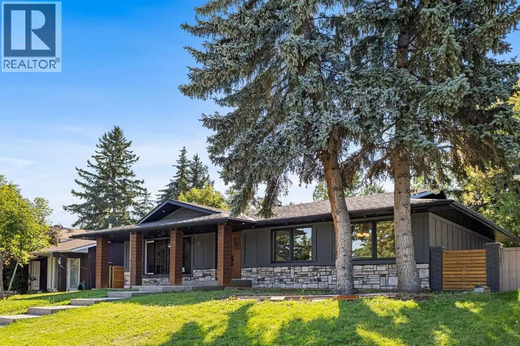 240 Lake Bonavista Drive SE