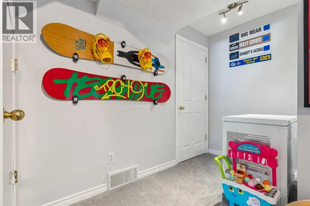179 Hidden Spring Close NW