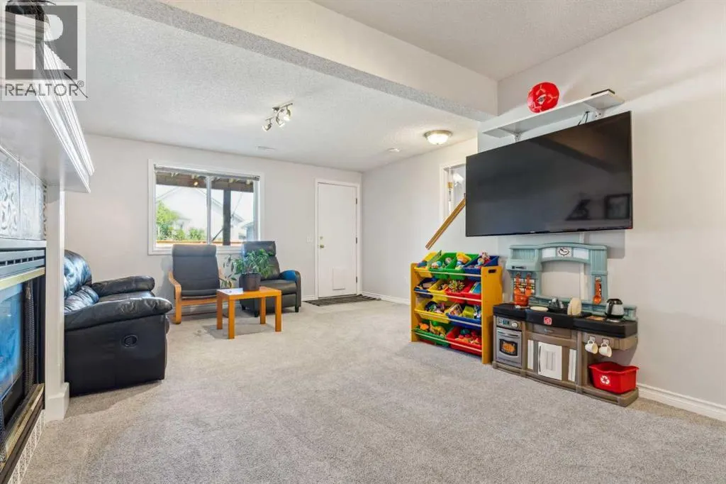 179 Hidden Spring Close NW