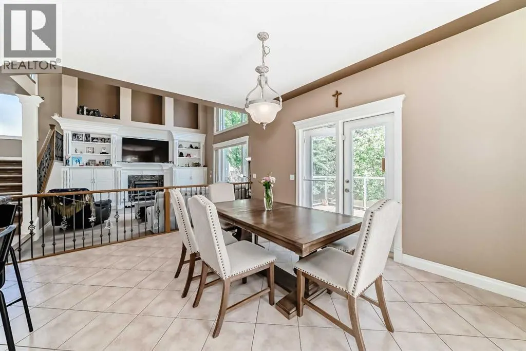 73 Simcoe Close SW