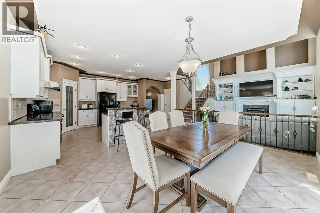 73 Simcoe Close SW