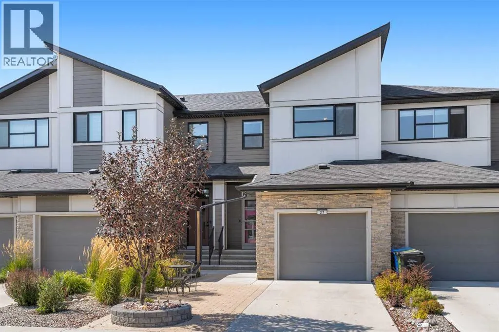 37 Wolf Creek Manor SE
