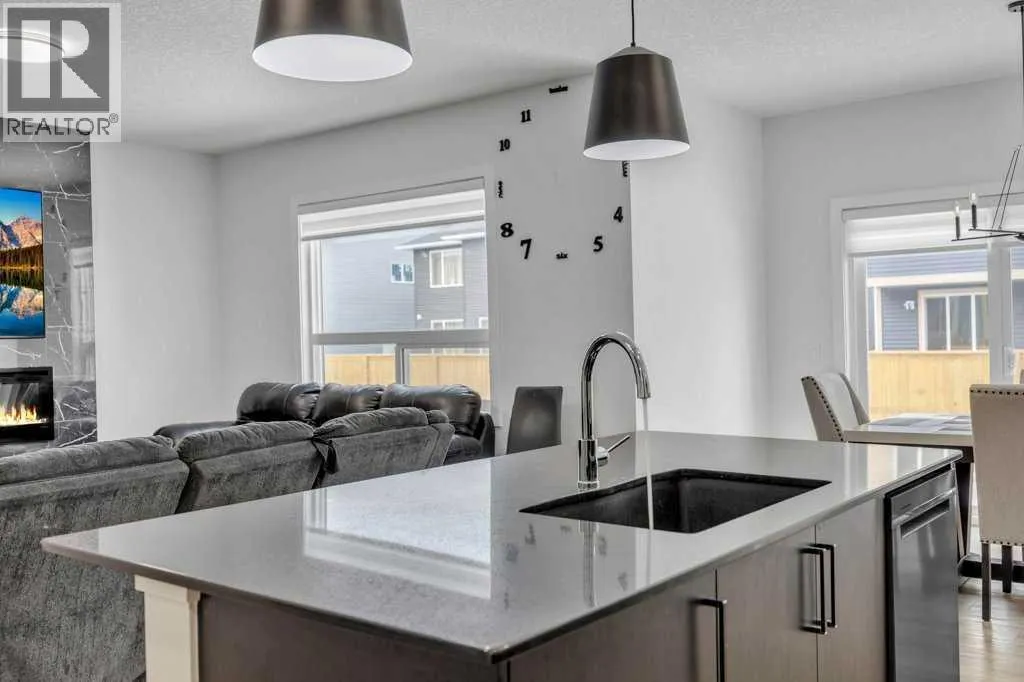 1098 Midtown Avenue SW
