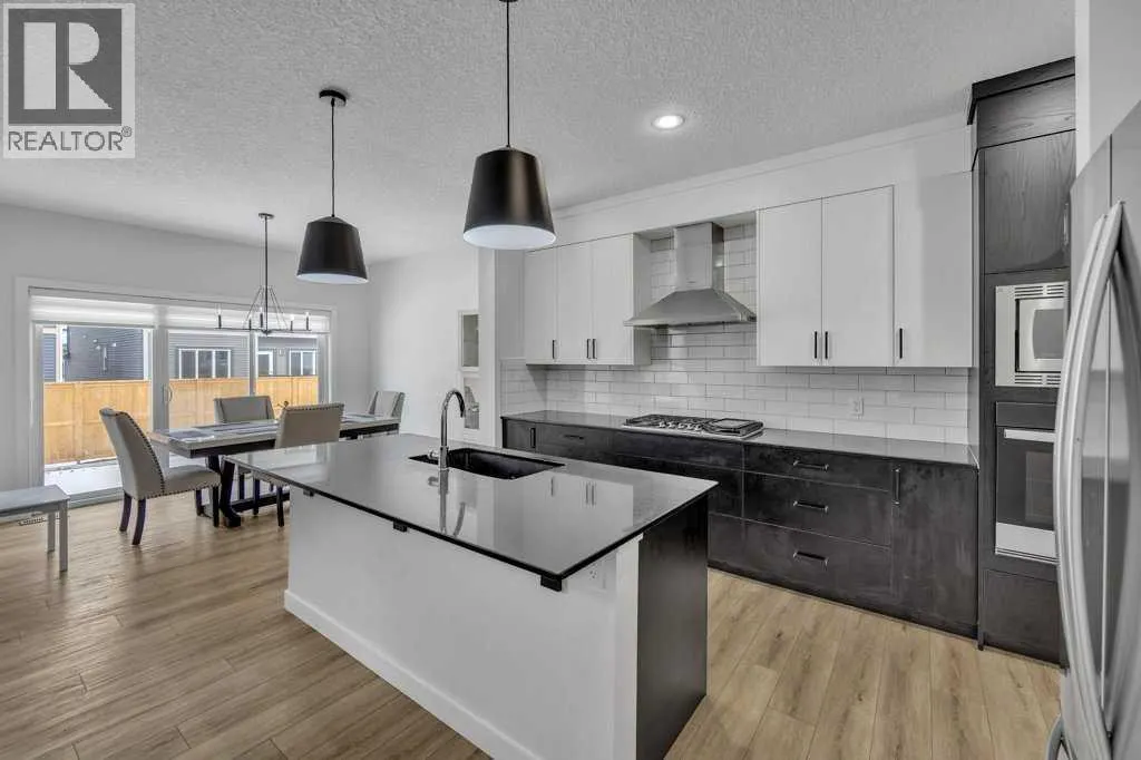 1098 Midtown Avenue SW
