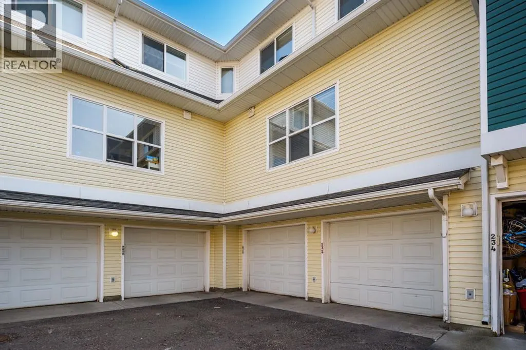 232 Mckenzie Towne Link SE