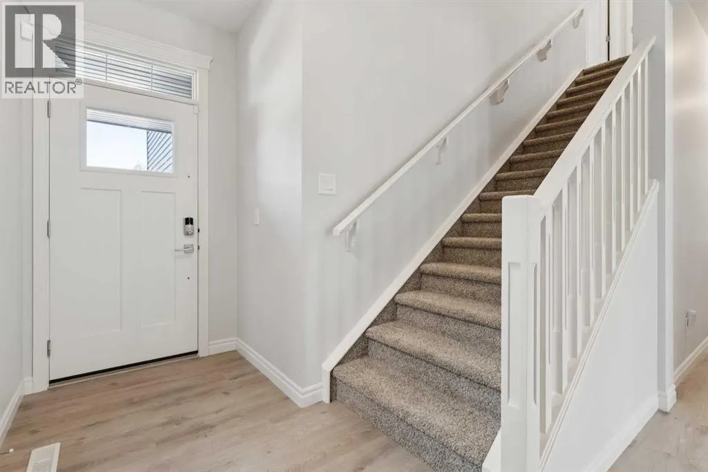 246 Evansglen Drive NW