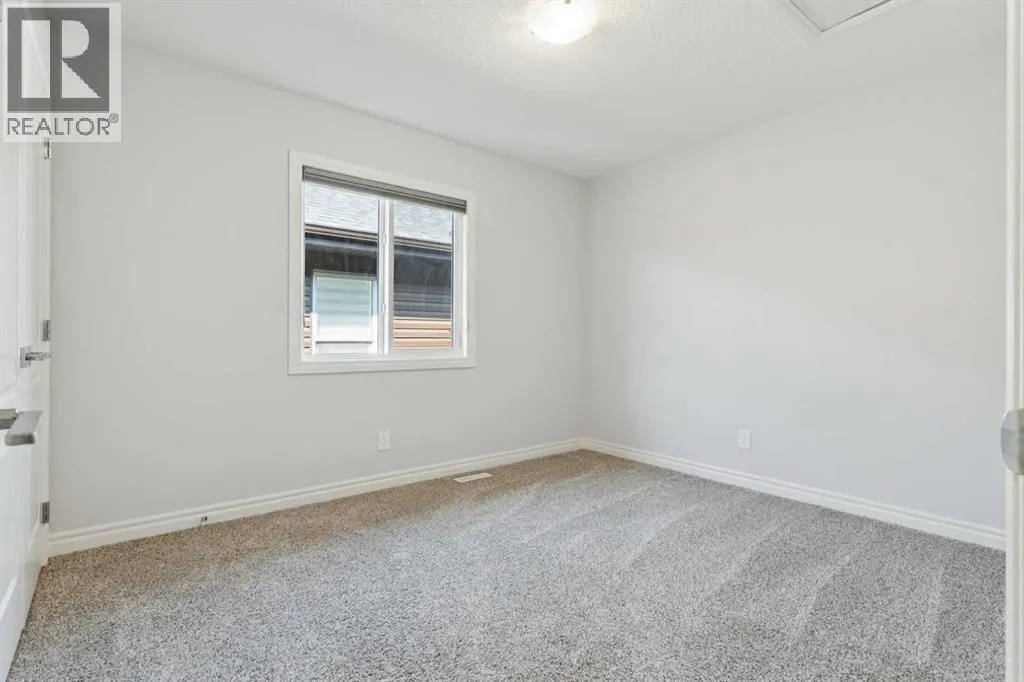 246 Evansglen Drive NW