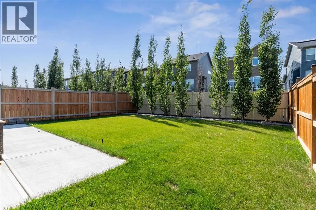 246 Evansglen Drive NW