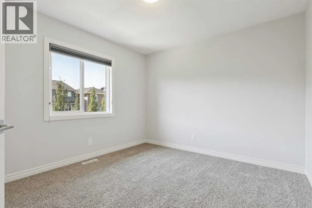 246 Evansglen Drive NW