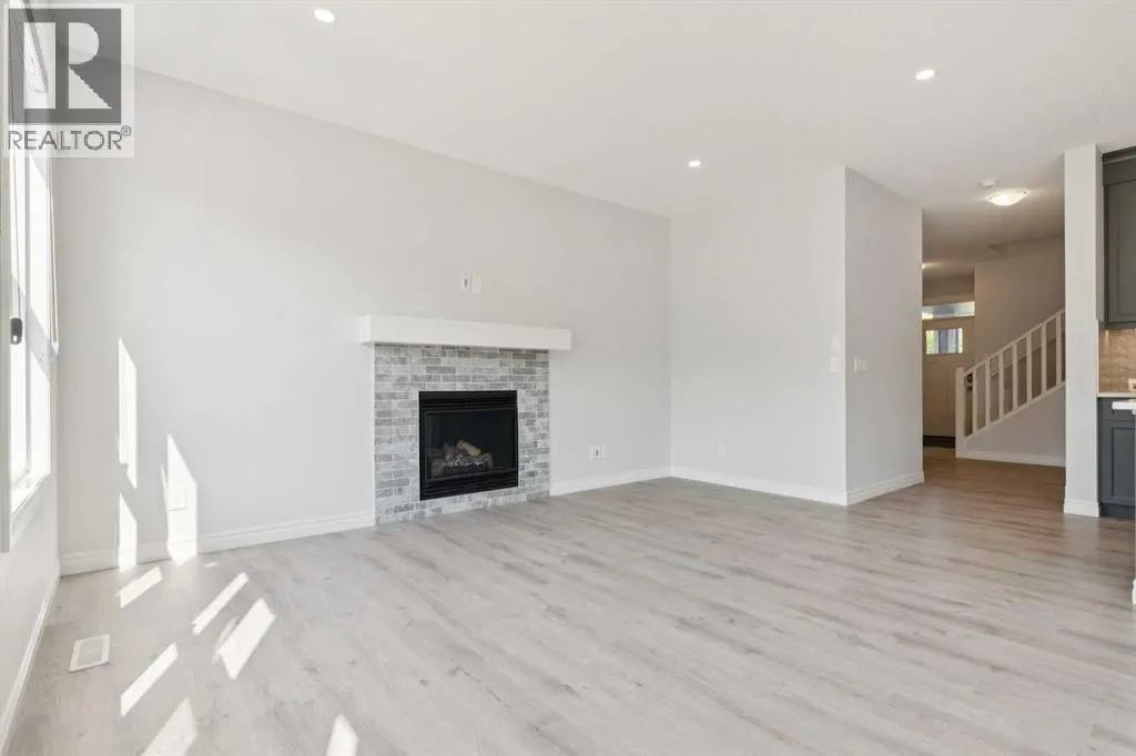 246 Evansglen Drive NW