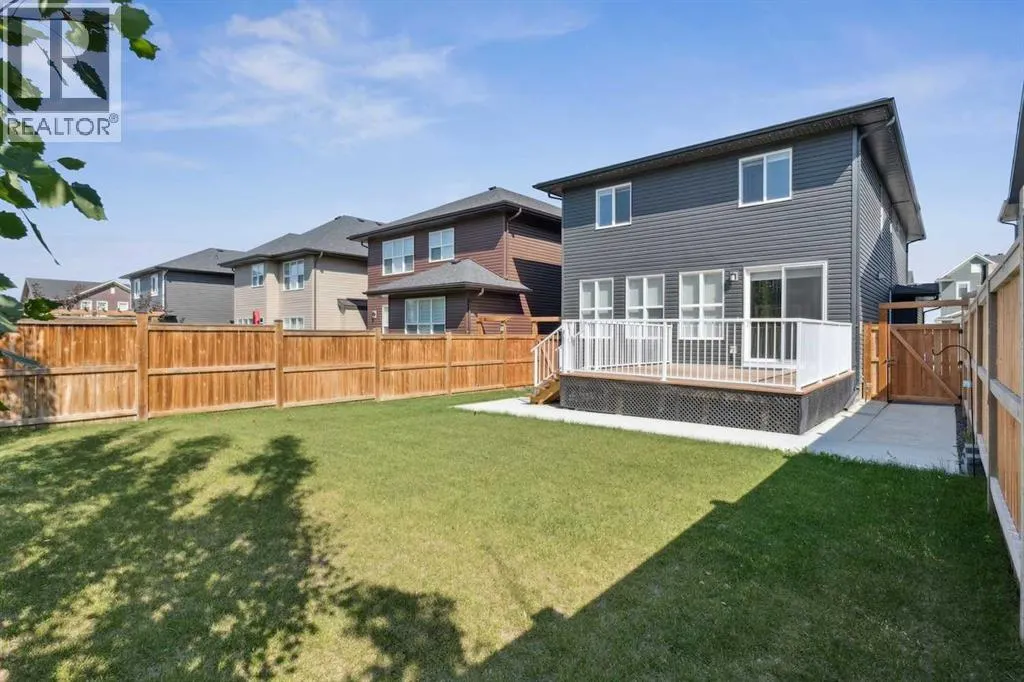 246 Evansglen Drive NW