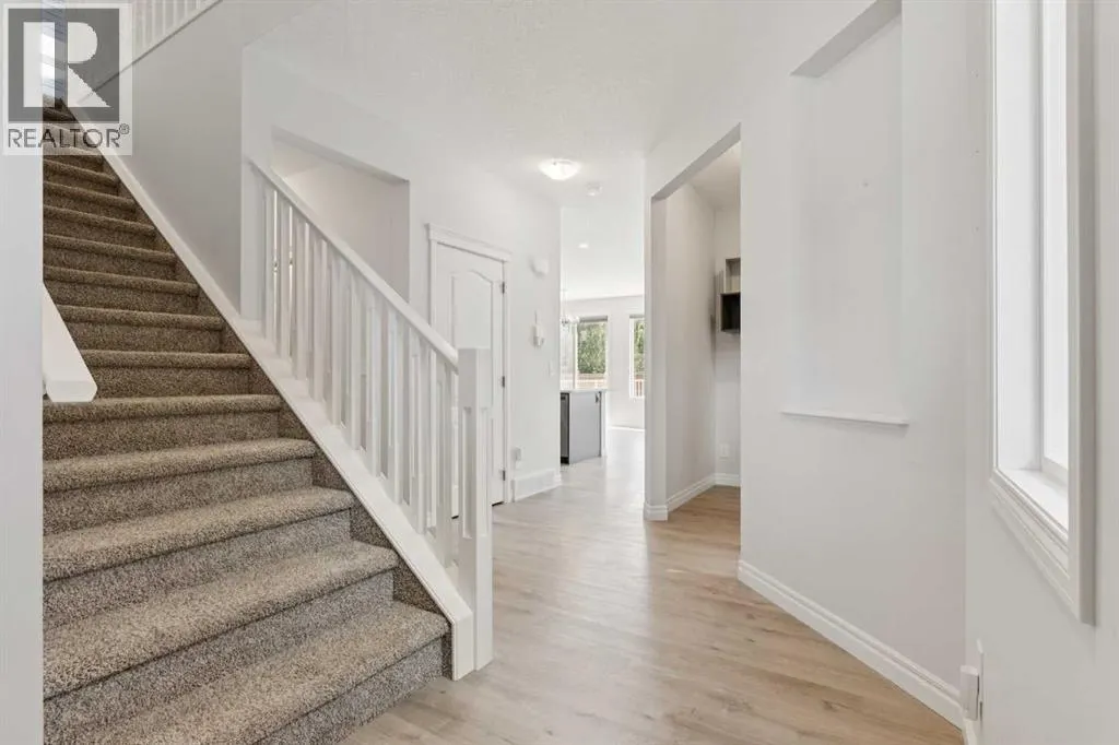 246 Evansglen Drive NW