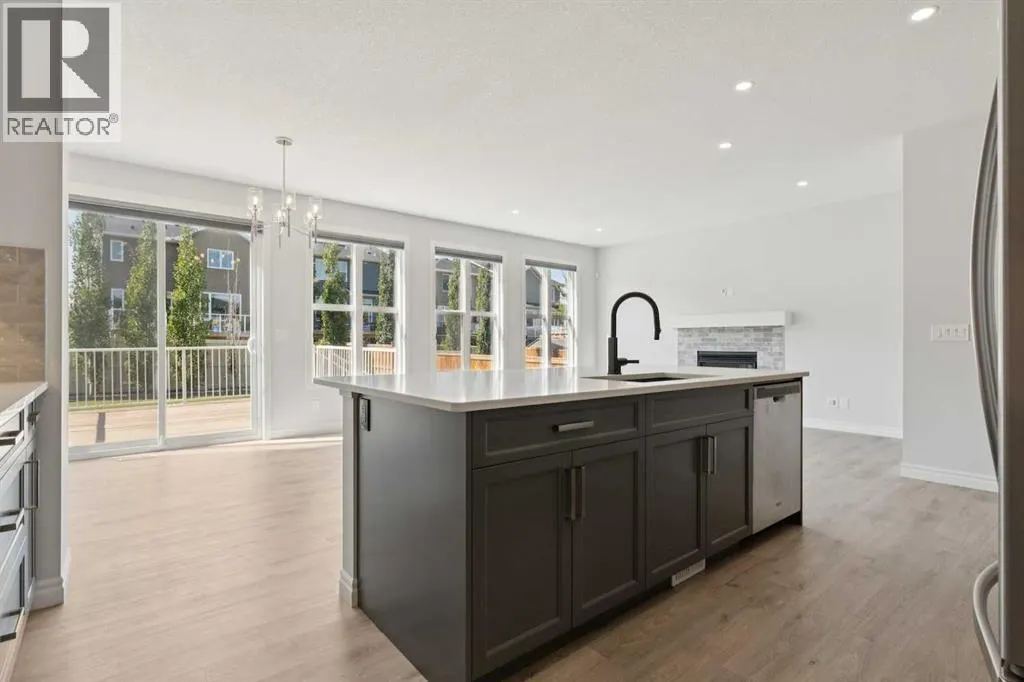246 Evansglen Drive NW
