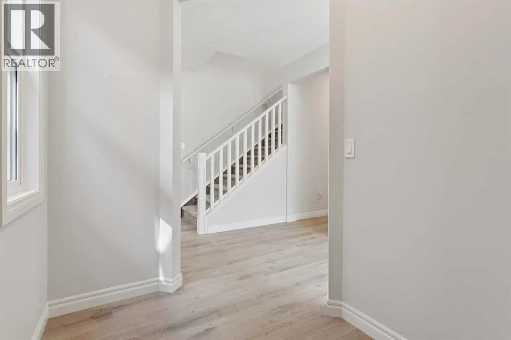 246 Evansglen Drive NW