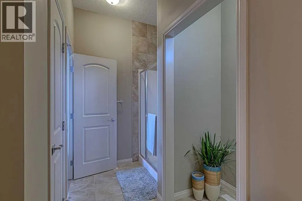 223 Sunset Square