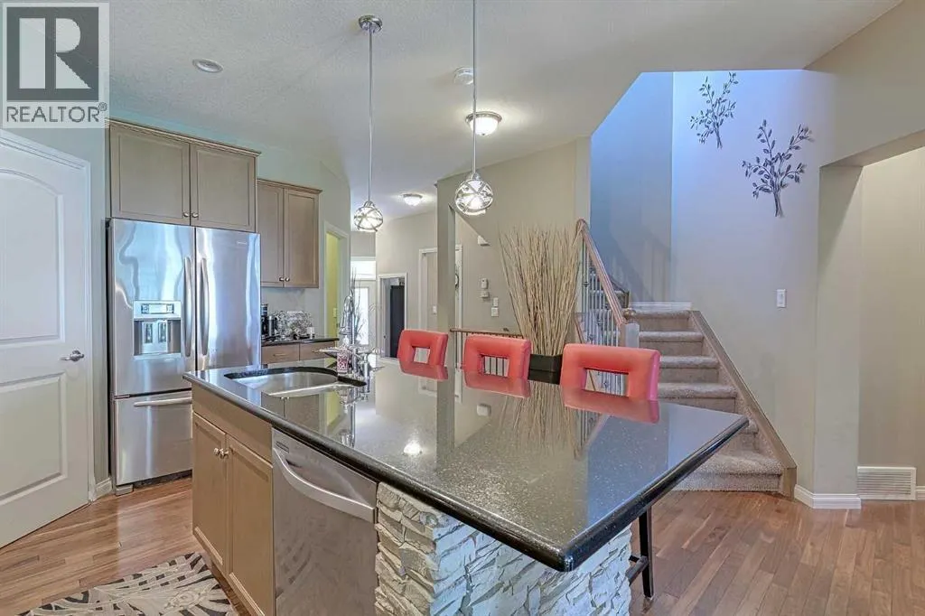 223 Sunset Square