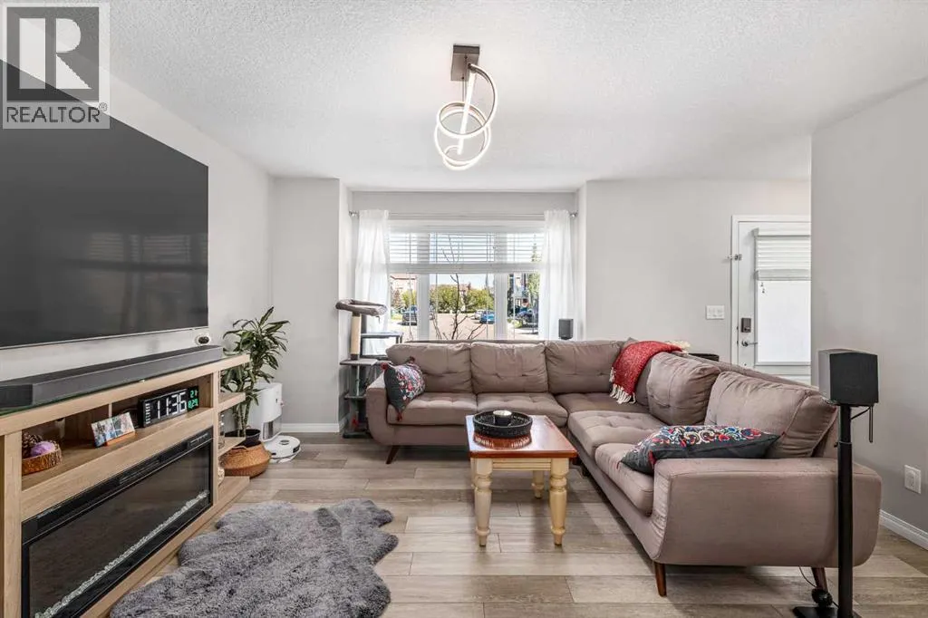 203 Windford Crescent SW
