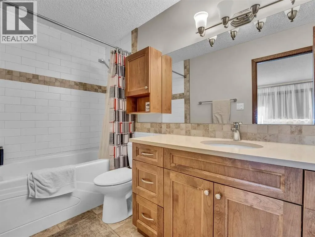38 Rossland Crescent SE